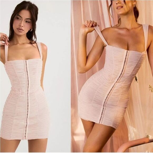House Of Cb Cate Ruched Mini Dress Crystal Gray Large NWT $195 - Picture 1 of 7